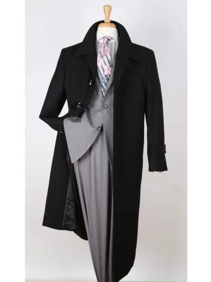 Schwarzer Wollgabardine Mantel: Eleganz mit breitem Revers, zeitloser Stil für den Mann.